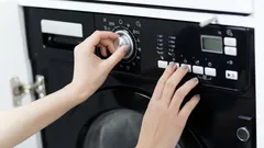 Tajný režim práčky: stlačte tieto tlačidlá a vyčistí sa sama od plesní