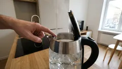 Prečo by ste nemali prevariť vodu dvakrát: následky, o ktorých sa mlčí