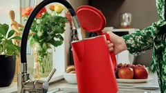 Väčšina ľudí robí pri používaní rýchlovarnej kanvice chybu: toto určite nerobte